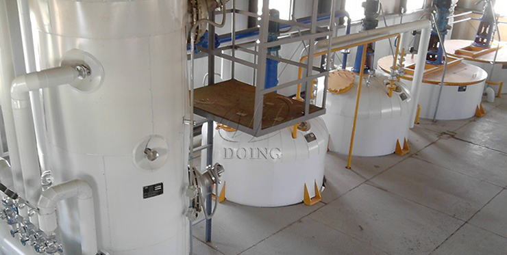Semi-continuous cottonseed oil refining machine