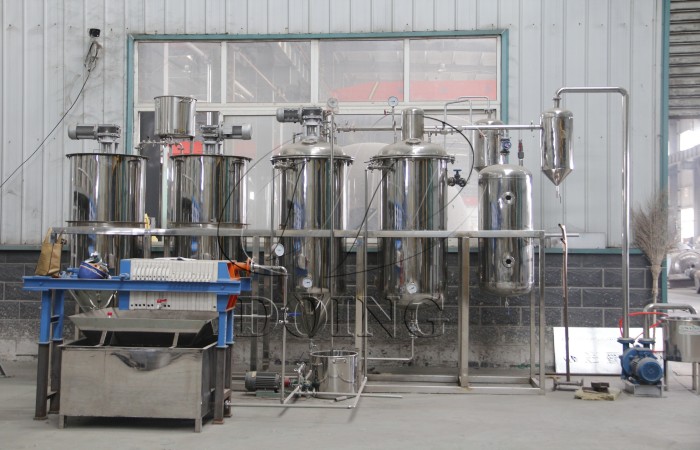 Small scale batch type oil refining equipment heated by electricity.jpg