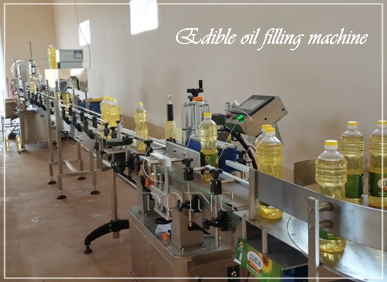 Automatic edible oil filling and packaging machine