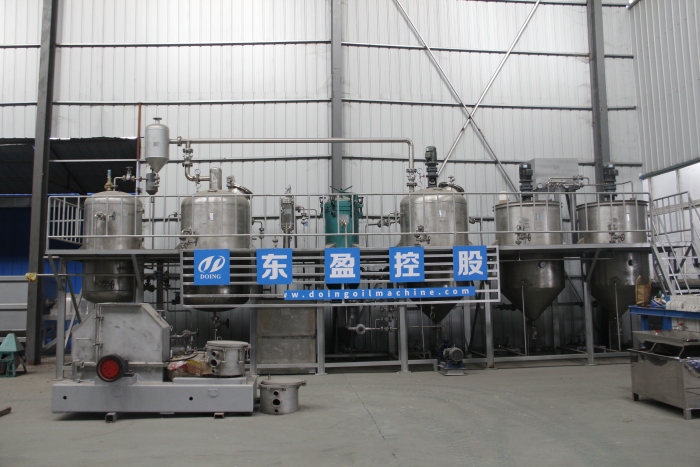 Thermal-oil heating edible oil refinery